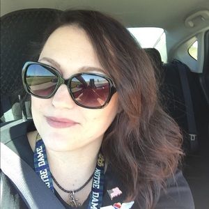 Meet your Posher, April